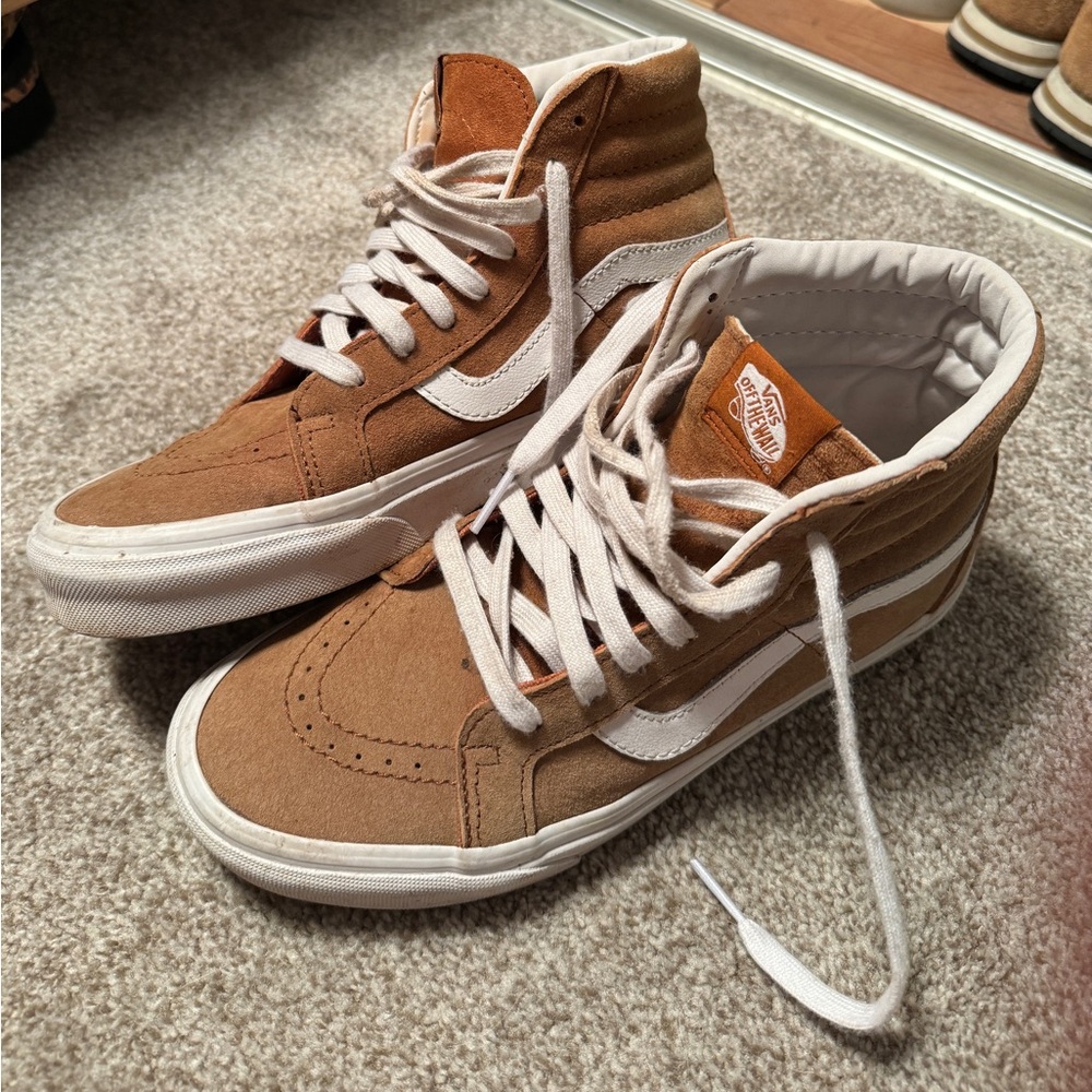 Hightop orange vans